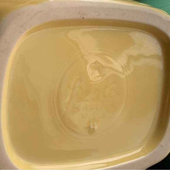 VINTAGE Fiestaware Yellow Pitcher - Picture 14 of 15